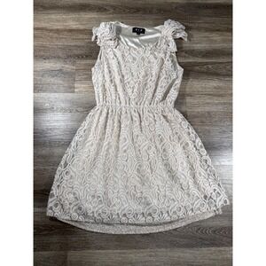 213 by Michelle Kim Dress M Cream Lace Sequin Hem Bow Shoulder Fit & Flare Girly